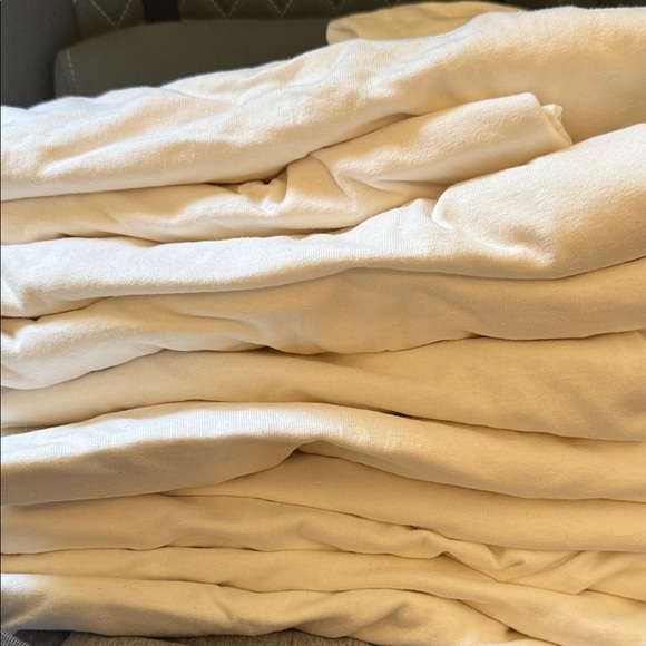 Other - 10 white t-shirts